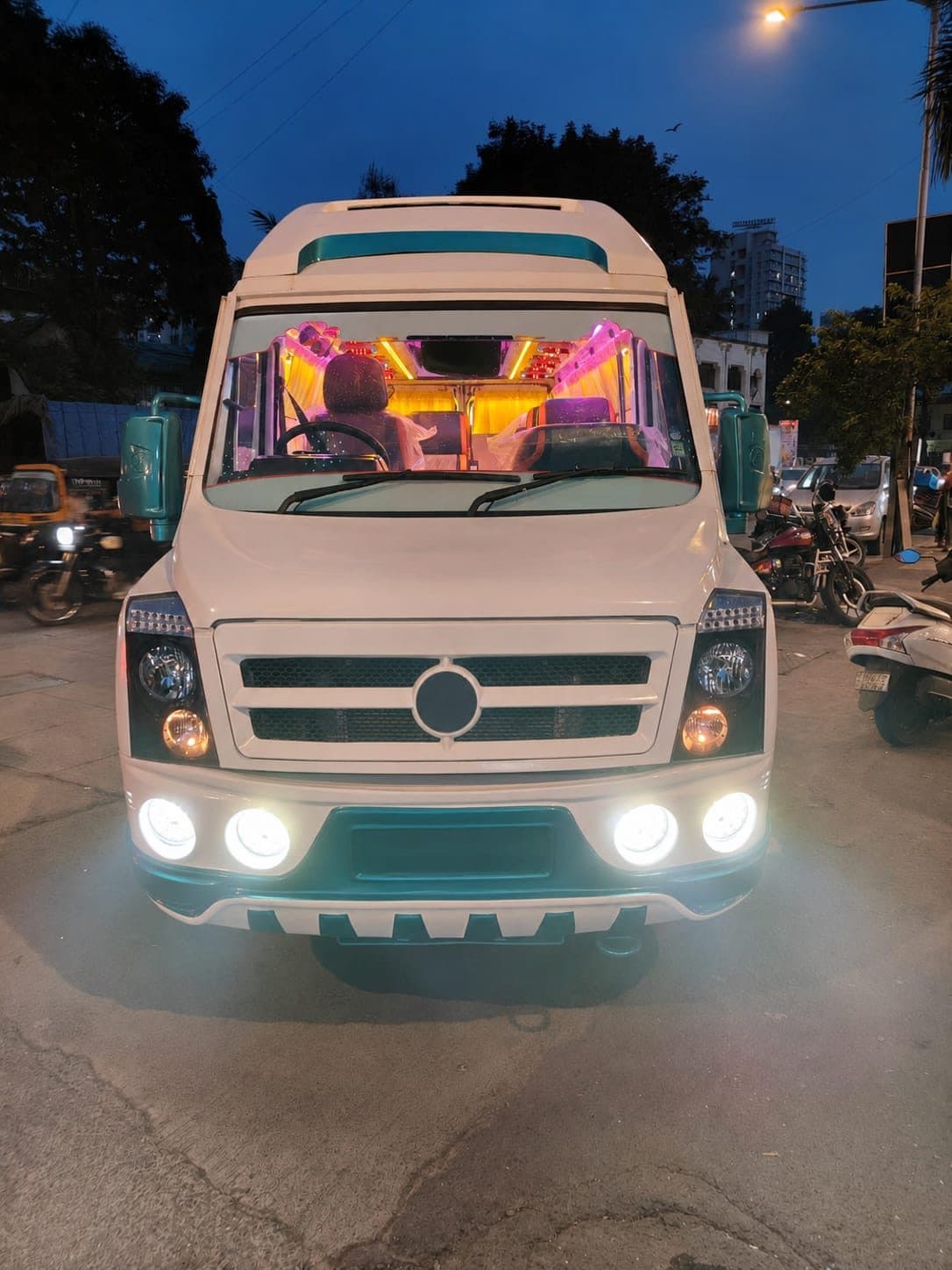 A ConfirmBus Tempo Traveller